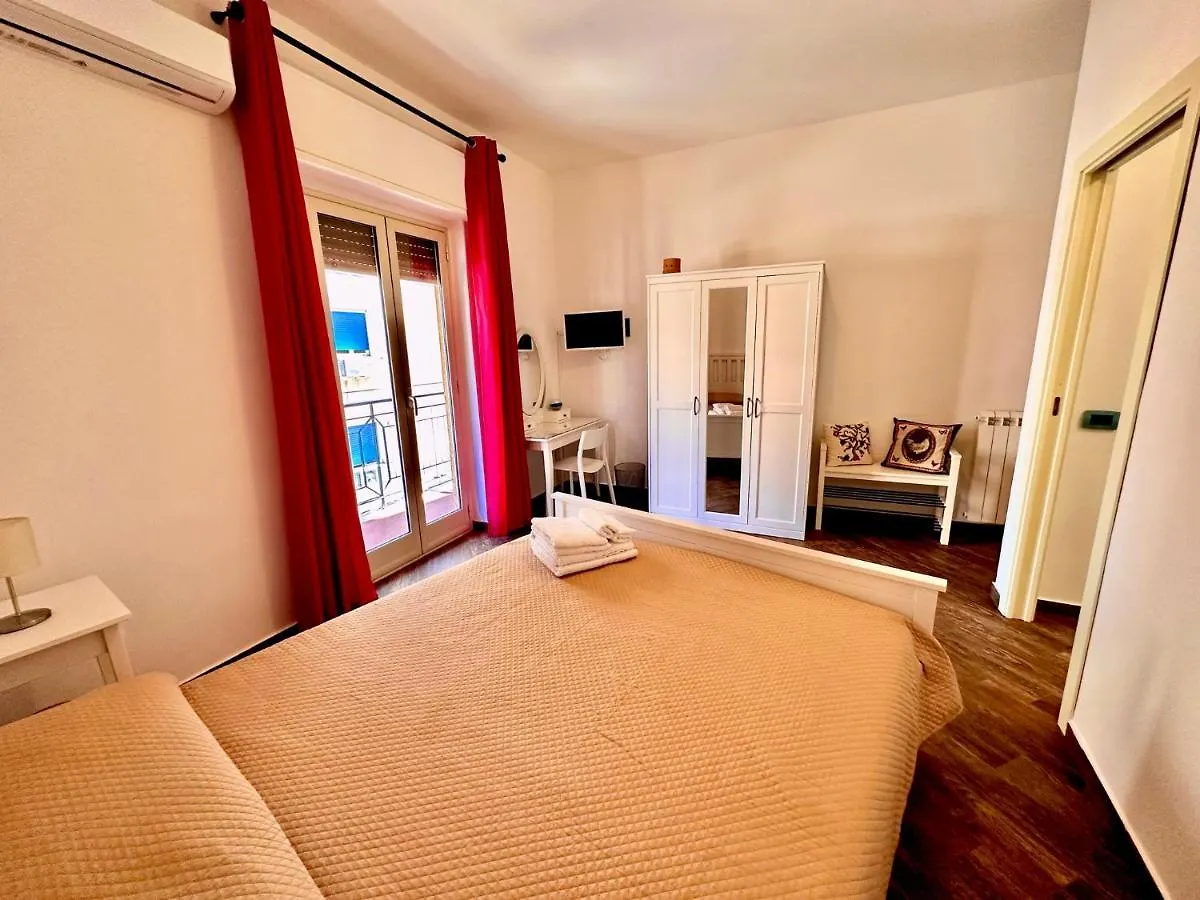 Friends' Home-Downtown Nearby Palermo Italia